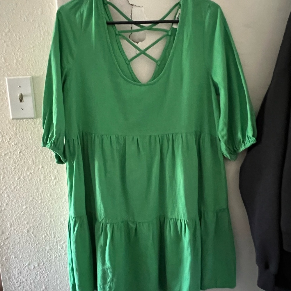 Green V-Neck Dress with Crisscross Back